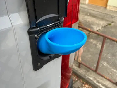 Wasserfülltrichter aus PLA mit Entlüftungsöffnung – Ansicht 2