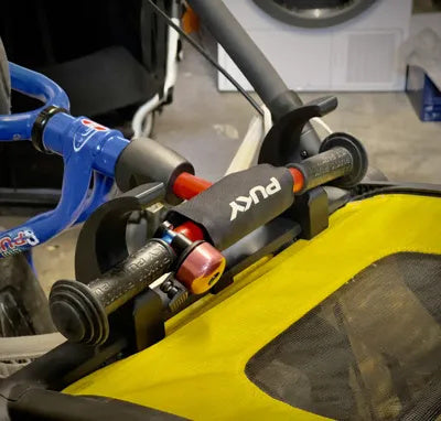 Gedruckte Fahrradhalterung aus PETG für einen Thule-Chariot-Kinderwagenrahmen – Ansicht 2