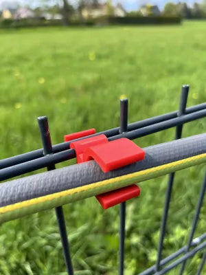 50 PETG-Halteclips für Doppelstabmattenzäune, rot, einklickbar mit wechselbaren Haken, werkzeuglose Montage – Ansicht 12