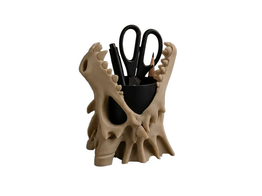 Drachenschädel-Stifthalter in Schwarz und Desert Tan