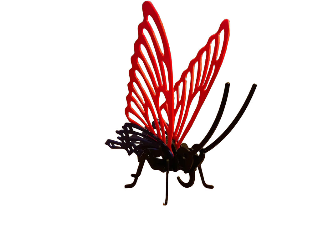Schmetterlings-Puzzle aus PLA in Schwarz und Rot