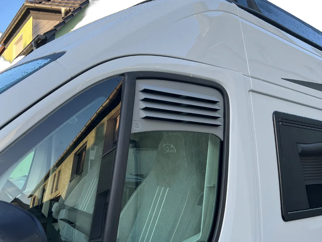 3D-gedruckter PETG-Lüftungseinsatz für ein Wohnmobil-Fahrerhausfenster