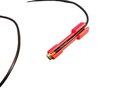 Roter 8-mm-Steckschlüssel mit Kabelschlitz