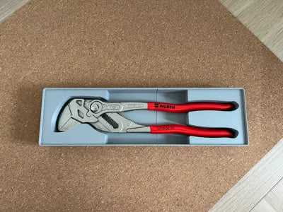 Hellblaue Gridfinity-Aufbewahrungsbox für eine Würth-Knipex-Kombizange – Ansicht 2