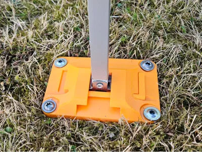 Zwei PETG-Ankerplatten für Markisenstützen – Ansicht 2