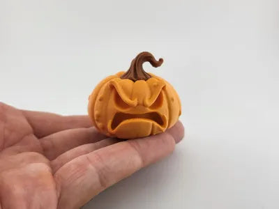 Zwei PLA-Kürbisdekorationen mit Jack-o'-Lantern-Motiv – Ansicht 2