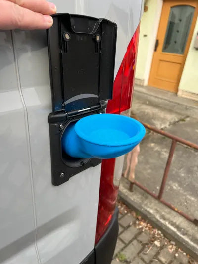 Wasserfülltrichter aus PLA mit Entlüftungsöffnung – Ansicht 3