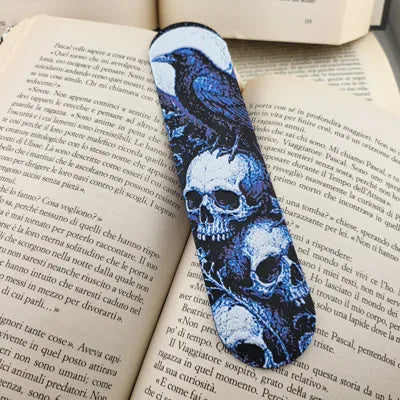 Mehrfarbiges PLA-Lesezeichen mit Gothic-Rabenschädelmotiv – Ansicht 5