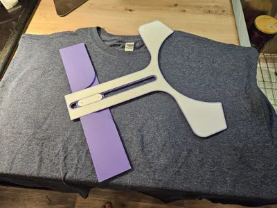 Schiebe-Lineal aus PLA zur Positionierung von T-Shirt-Aufdrucken, für DTF- und HTV-Designs, Weiß, 300 x 300 x 5 mm – Ansicht 5