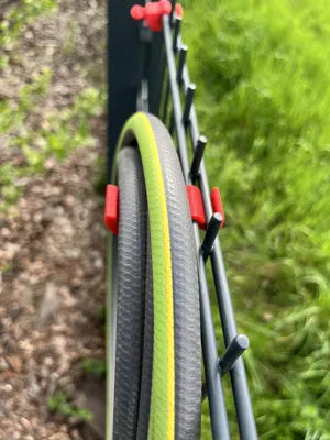50 PETG-Halteclips für Doppelstabmattenzäune, rot, einklickbar mit wechselbaren Haken, werkzeuglose Montage – Ansicht 10