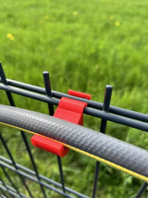 50 PETG-Halteclips für Doppelstabmattenzäune, rot, einklickbar mit wechselbaren Haken, werkzeuglose Montage – Ansicht 11